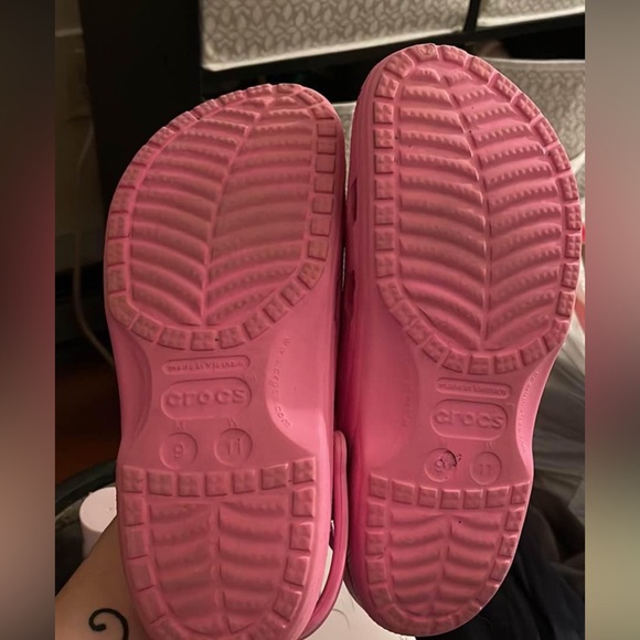 Crocs - Picture 2 of 3